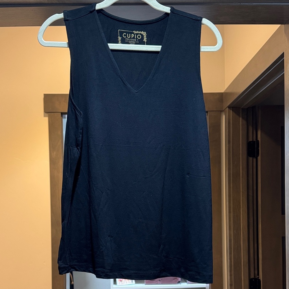 Cupio Women's Elegant Black Tank Top